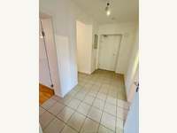 Vorzimmer-Gang zum Schlafzimmer und WC