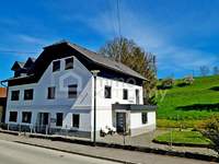 Mehrfamilienhaus 