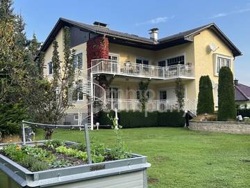 Zweifamilienhaus 