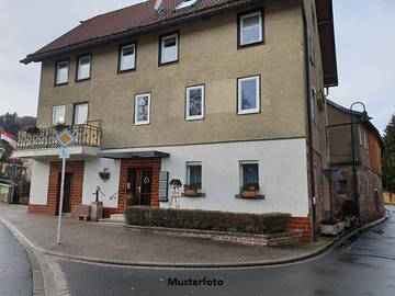 Mehrfamilienhaus 2640 Gloggnitz